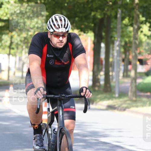 11.08.2024 - GEWOBA Citytriathlon Bremen H.Heesch http://msf.ph/oto/6768409 11.08.2024 10:23:31 Radfahren 15, 32, 35, 38, 49, 66, 74, 84 meine-sportfotos.de