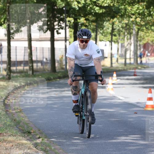 11.08.2024 - GEWOBA Citytriathlon Bremen H.Heesch http://msf.ph/oto/6768420 11.08.2024 10:23:37 Radfahren 15, 32, 35, 38, 49, 74, 84 meine-sportfotos.de
