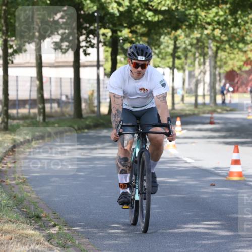 11.08.2024 - GEWOBA Citytriathlon Bremen H.Heesch http://msf.ph/oto/6768425 11.08.2024 10:23:37 Radfahren 15, 32, 35, 38, 49, 74, 84 meine-sportfotos.de