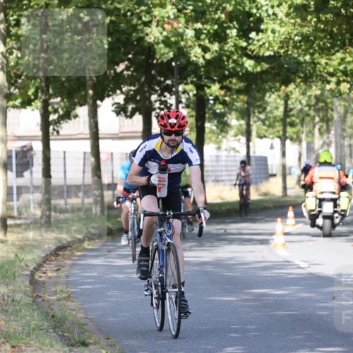 11.08.2024 - GEWOBA Citytriathlon Bremen H.Heesch http://msf.ph/oto/6768469 11.08.2024 10:23:51 Radfahren 17, 21, 23, 32, 37, 50, 51, 70 meine-sportfotos.de