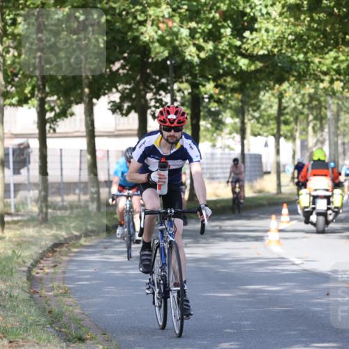 11.08.2024 - GEWOBA Citytriathlon Bremen H.Heesch http://msf.ph/oto/6768474 11.08.2024 10:23:51 Radfahren 17, 21, 23, 32, 37, 50, 51, 70 meine-sportfotos.de