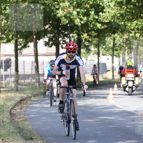 11.08.2024 - GEWOBA Citytriathlon Bremen H.Heesch http://msf.ph/oto/6768477 11.08.2024 10:23:51 Radfahren 17, 21, 23, 32, 37, 50, 51, 70 meine-sportfotos.de