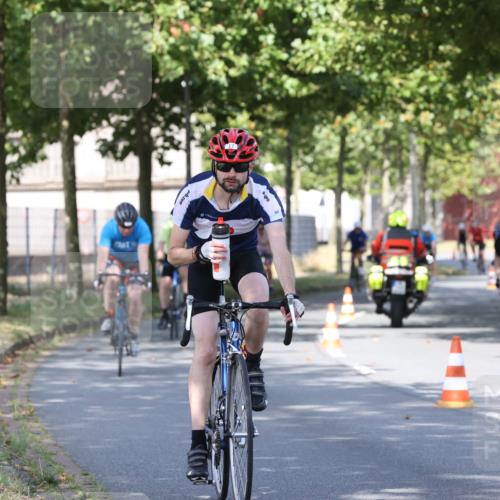 11.08.2024 - GEWOBA Citytriathlon Bremen H.Heesch http://msf.ph/oto/6768500 11.08.2024 10:23:52 Radfahren 17, 21, 23, 32, 37, 50, 51, 70, 116 meine-sportfotos.de