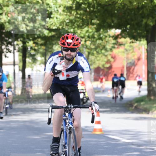 11.08.2024 - GEWOBA Citytriathlon Bremen H.Heesch http://msf.ph/oto/6768510 11.08.2024 10:23:52 Radfahren 17, 21, 23, 32, 37, 50, 51, 70, 116 meine-sportfotos.de
