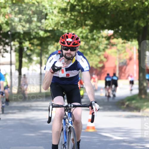 11.08.2024 - GEWOBA Citytriathlon Bremen H.Heesch http://msf.ph/oto/6768511 11.08.2024 10:23:52 Radfahren 17, 21, 23, 32, 37, 50, 51, 70, 116 meine-sportfotos.de