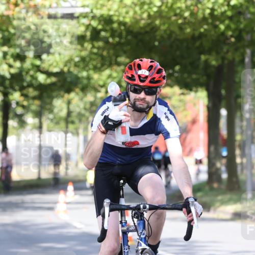 11.08.2024 - GEWOBA Citytriathlon Bremen H.Heesch http://msf.ph/oto/6768526 11.08.2024 10:23:52 Radfahren 17, 21, 23, 32, 37, 50, 51, 70, 116 meine-sportfotos.de