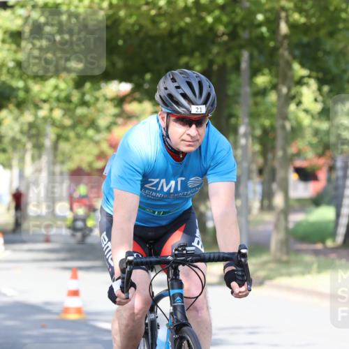 11.08.2024 - GEWOBA Citytriathlon Bremen H.Heesch http://msf.ph/oto/6768550 11.08.2024 10:23:55 Radfahren 17, 21, 23, 32, 37, 50, 51, 70, 116 meine-sportfotos.de