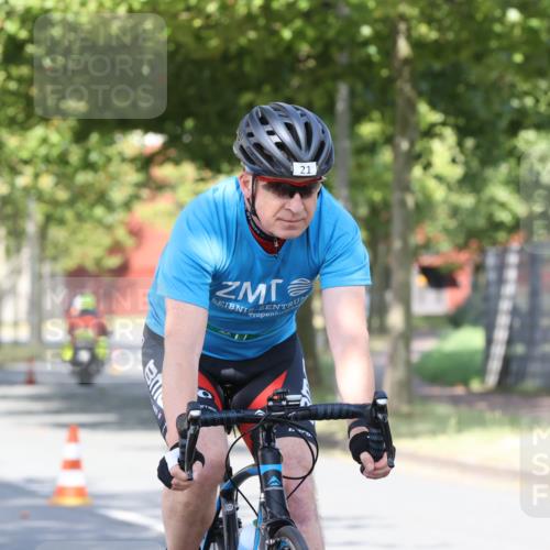 11.08.2024 - GEWOBA Citytriathlon Bremen H.Heesch http://msf.ph/oto/6768552 11.08.2024 10:23:55 Radfahren 17, 21, 23, 32, 37, 50, 51, 70, 116 meine-sportfotos.de
