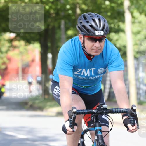 11.08.2024 - GEWOBA Citytriathlon Bremen H.Heesch http://msf.ph/oto/6768563 11.08.2024 10:23:55 Radfahren 17, 21, 23, 32, 37, 50, 51, 70, 116 meine-sportfotos.de