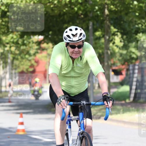 11.08.2024 - GEWOBA Citytriathlon Bremen H.Heesch http://msf.ph/oto/6768577 11.08.2024 10:23:56 Radfahren 17, 21, 23, 32, 37, 50, 51, 70, 101, 116 meine-sportfotos.de