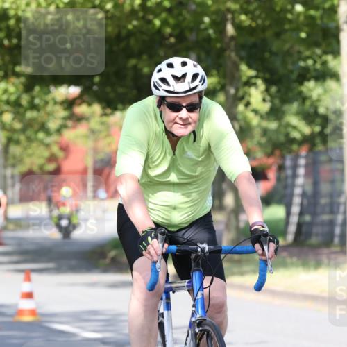 11.08.2024 - GEWOBA Citytriathlon Bremen H.Heesch http://msf.ph/oto/6768579 11.08.2024 10:23:56 Radfahren 17, 21, 23, 32, 37, 50, 51, 70, 101, 116 meine-sportfotos.de
