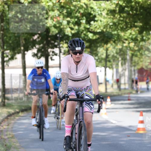 11.08.2024 - GEWOBA Citytriathlon Bremen H.Heesch http://msf.ph/oto/6768598 11.08.2024 10:24:00 Radfahren 17, 21, 23, 37, 44, 50, 51, 70, 101, 116 meine-sportfotos.de