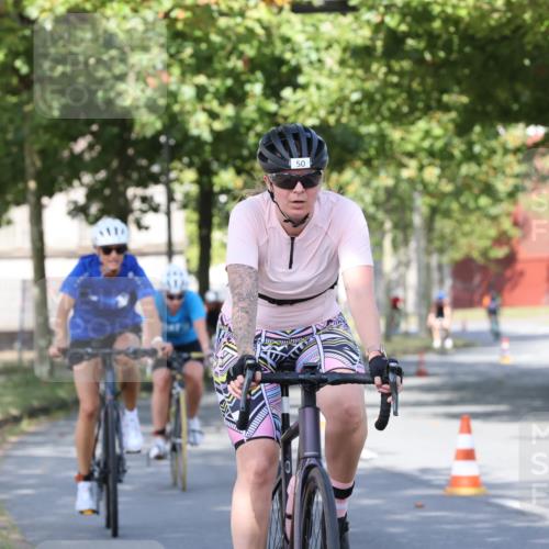 11.08.2024 - GEWOBA Citytriathlon Bremen H.Heesch http://msf.ph/oto/6768609 11.08.2024 10:24:00 Radfahren 17, 21, 23, 37, 44, 50, 51, 70, 101, 116 meine-sportfotos.de