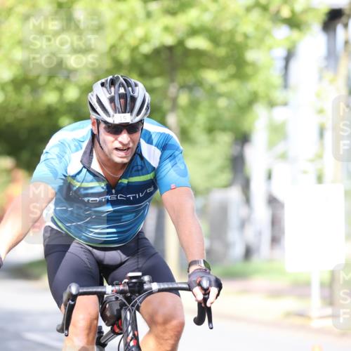 11.08.2024 - GEWOBA Citytriathlon Bremen H.Heesch http://msf.ph/oto/6768610 11.08.2024 10:41:10 Radfahren 15, 34, 69, 84 meine-sportfotos.de