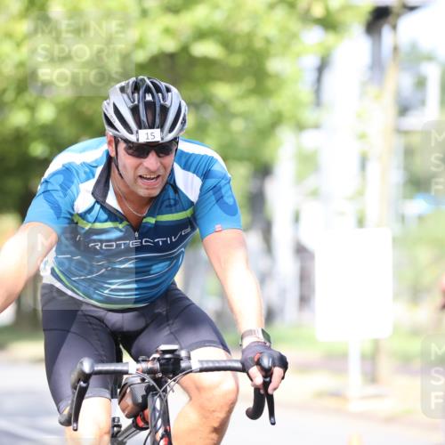 11.08.2024 - GEWOBA Citytriathlon Bremen H.Heesch http://msf.ph/oto/6768613 11.08.2024 10:41:10 Radfahren 15, 34, 69, 84 meine-sportfotos.de