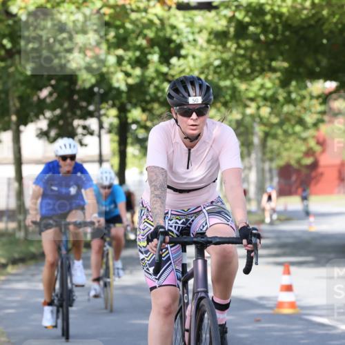 11.08.2024 - GEWOBA Citytriathlon Bremen H.Heesch http://msf.ph/oto/6768614 11.08.2024 10:24:00 Radfahren 17, 21, 23, 37, 44, 50, 51, 70, 101, 116 meine-sportfotos.de