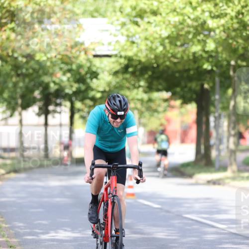 11.08.2024 - GEWOBA Citytriathlon Bremen H.Heesch http://msf.ph/oto/6768627 11.08.2024 10:41:15 Radfahren 15, 34, 84 meine-sportfotos.de