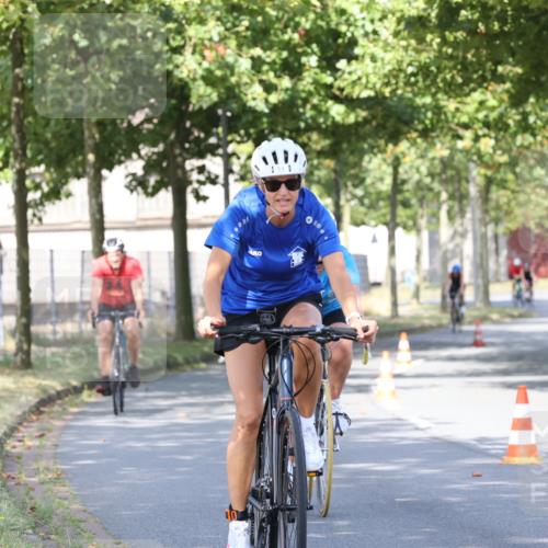 11.08.2024 - GEWOBA Citytriathlon Bremen H.Heesch http://msf.ph/oto/6768629 11.08.2024 10:24:01 Radfahren 17, 21, 23, 37, 44, 50, 51, 70, 101, 116 meine-sportfotos.de