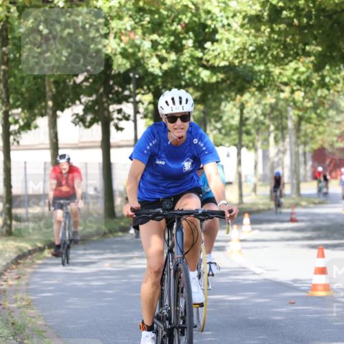 11.08.2024 - GEWOBA Citytriathlon Bremen H.Heesch http://msf.ph/oto/6768632 11.08.2024 10:24:01 Radfahren 17, 21, 23, 37, 44, 50, 51, 70, 101, 116 meine-sportfotos.de