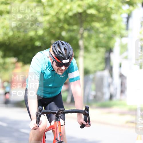 11.08.2024 - GEWOBA Citytriathlon Bremen H.Heesch http://msf.ph/oto/6768665 11.08.2024 10:41:15 Radfahren 15, 34, 84 meine-sportfotos.de