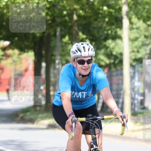 11.08.2024 - GEWOBA Citytriathlon Bremen H.Heesch http://msf.ph/oto/6768668 11.08.2024 10:24:02 Radfahren 17, 21, 23, 33, 37, 44, 50, 51, 70, 101, 116 meine-sportfotos.de