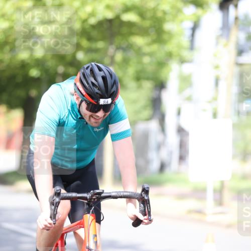 11.08.2024 - GEWOBA Citytriathlon Bremen H.Heesch http://msf.ph/oto/6768670 11.08.2024 10:41:15 Radfahren 15, 34, 84 meine-sportfotos.de