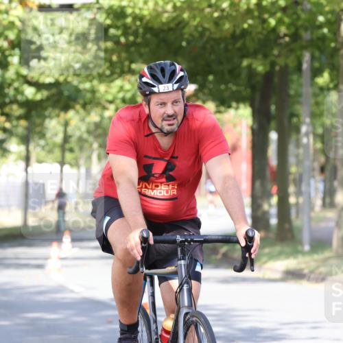 11.08.2024 - GEWOBA Citytriathlon Bremen H.Heesch http://msf.ph/oto/6768721 11.08.2024 10:24:04 Radfahren 17, 21, 23, 33, 37, 44, 50, 51, 70, 80, 101, 116 meine-sportfotos.de