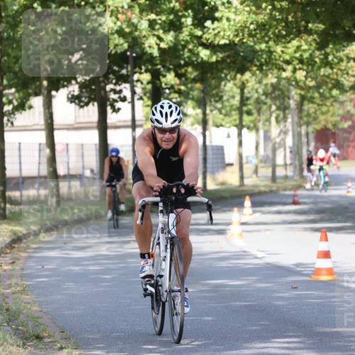 11.08.2024 - GEWOBA Citytriathlon Bremen H.Heesch http://msf.ph/oto/6768727 11.08.2024 10:24:06 Radfahren 23, 33, 37, 44, 50, 51, 70, 80, 101, 116 meine-sportfotos.de