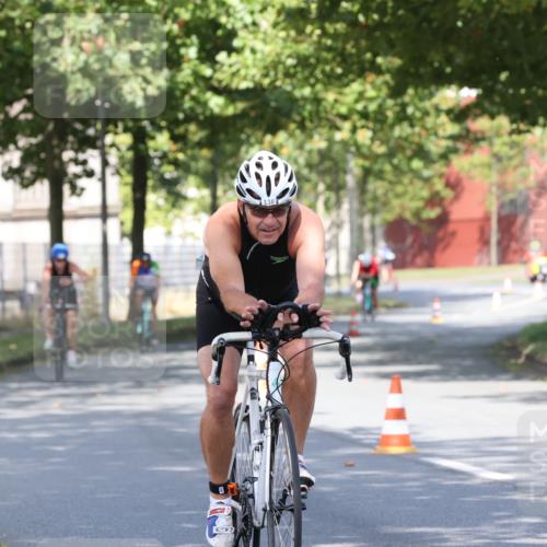 11.08.2024 - GEWOBA Citytriathlon Bremen H.Heesch http://msf.ph/oto/6768733 11.08.2024 10:24:06 Radfahren 23, 33, 37, 44, 50, 51, 70, 80, 101, 116 meine-sportfotos.de
