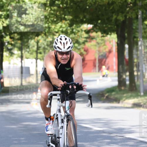 11.08.2024 - GEWOBA Citytriathlon Bremen H.Heesch http://msf.ph/oto/6768747 11.08.2024 10:24:06 Radfahren 23, 33, 37, 44, 50, 51, 70, 80, 101, 116 meine-sportfotos.de