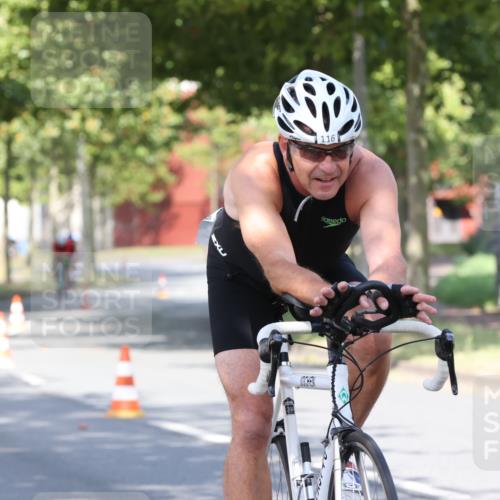11.08.2024 - GEWOBA Citytriathlon Bremen H.Heesch http://msf.ph/oto/6768765 11.08.2024 10:24:07 Radfahren 23, 33, 37, 44, 50, 51, 70, 80, 101, 116 meine-sportfotos.de