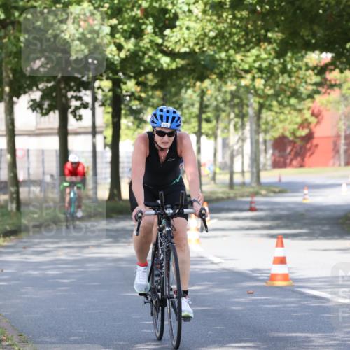 11.08.2024 - GEWOBA Citytriathlon Bremen H.Heesch http://msf.ph/oto/6768782 11.08.2024 10:24:10 Radfahren 23, 33, 37, 44, 51, 80, 101, 116 meine-sportfotos.de