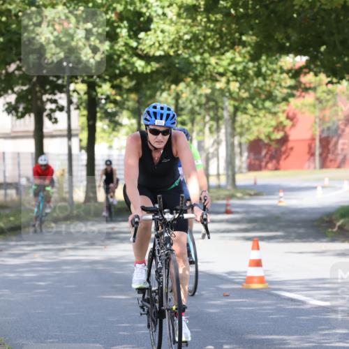 11.08.2024 - GEWOBA Citytriathlon Bremen H.Heesch http://msf.ph/oto/6768792 11.08.2024 10:24:10 Radfahren 23, 33, 37, 44, 51, 80, 101, 116 meine-sportfotos.de