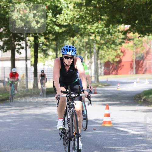 11.08.2024 - GEWOBA Citytriathlon Bremen H.Heesch http://msf.ph/oto/6768794 11.08.2024 10:24:10 Radfahren 23, 33, 37, 44, 51, 80, 101, 116 meine-sportfotos.de