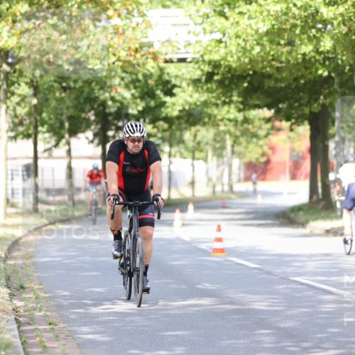 11.08.2024 - GEWOBA Citytriathlon Bremen H.Heesch http://msf.ph/oto/6768801 11.08.2024 10:41:39 Radfahren 7, 35, 47, 102, 110 meine-sportfotos.de