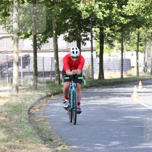 11.08.2024 - GEWOBA Citytriathlon Bremen H.Heesch http://msf.ph/oto/6768813 11.08.2024 10:24:13 Radfahren 23, 33, 44, 80, 101, 116 meine-sportfotos.de