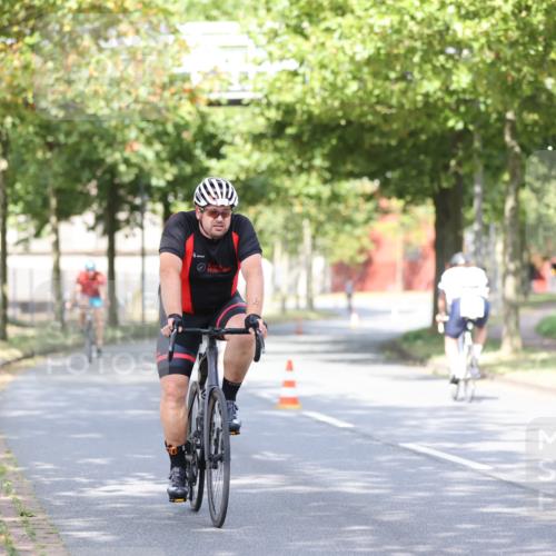 11.08.2024 - GEWOBA Citytriathlon Bremen H.Heesch http://msf.ph/oto/6768819 11.08.2024 10:41:39 Radfahren 7, 35, 47, 102, 110 meine-sportfotos.de