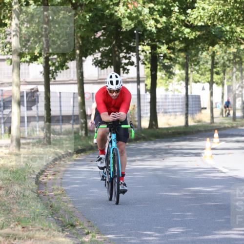 11.08.2024 - GEWOBA Citytriathlon Bremen H.Heesch http://msf.ph/oto/6768821 11.08.2024 10:24:14 Radfahren 23, 33, 44, 80, 101, 116 meine-sportfotos.de