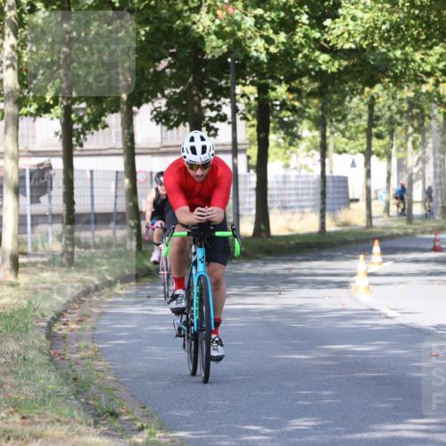 11.08.2024 - GEWOBA Citytriathlon Bremen H.Heesch http://msf.ph/oto/6768828 11.08.2024 10:24:14 Radfahren 23, 33, 44, 80, 101, 116 meine-sportfotos.de