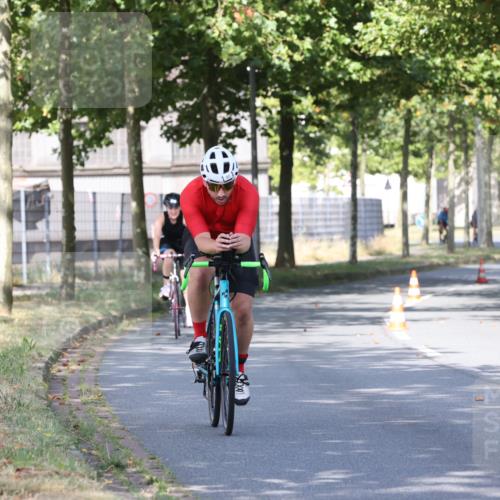 11.08.2024 - GEWOBA Citytriathlon Bremen H.Heesch http://msf.ph/oto/6768832 11.08.2024 10:24:14 Radfahren 23, 33, 44, 80, 101, 116 meine-sportfotos.de