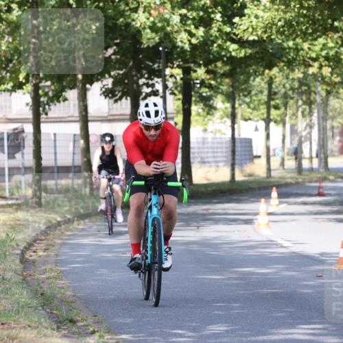 11.08.2024 - GEWOBA Citytriathlon Bremen H.Heesch http://msf.ph/oto/6768838 11.08.2024 10:24:14 Radfahren 23, 33, 44, 80, 101, 116 meine-sportfotos.de