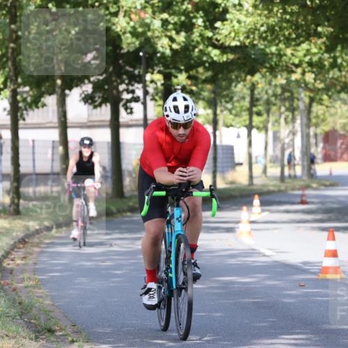 11.08.2024 - GEWOBA Citytriathlon Bremen H.Heesch http://msf.ph/oto/6768860 11.08.2024 10:24:14 Radfahren 23, 33, 44, 80, 101, 116 meine-sportfotos.de