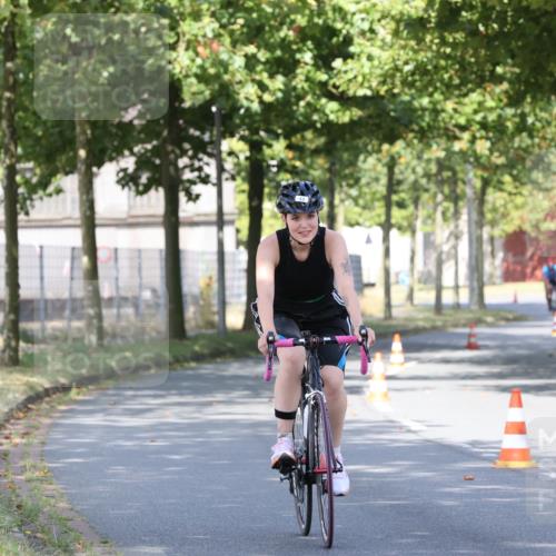 11.08.2024 - GEWOBA Citytriathlon Bremen H.Heesch http://msf.ph/oto/6768876 11.08.2024 10:24:17 Radfahren 2, 33, 44, 80, 88, 101, 116 meine-sportfotos.de
