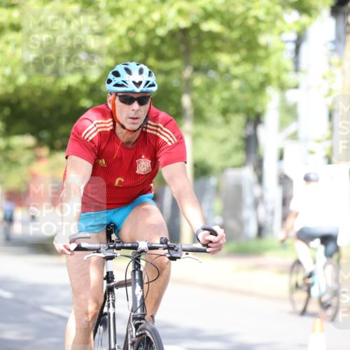 11.08.2024 - GEWOBA Citytriathlon Bremen H.Heesch http://msf.ph/oto/6768883 11.08.2024 10:41:44 Radfahren 7, 35, 47, 102, 110 meine-sportfotos.de