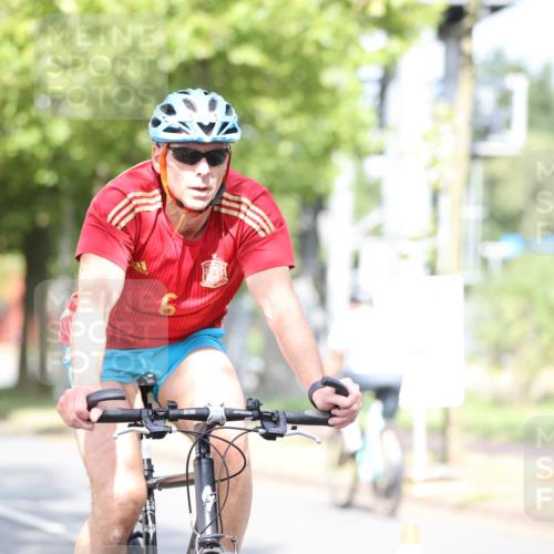 11.08.2024 - GEWOBA Citytriathlon Bremen H.Heesch http://msf.ph/oto/6768889 11.08.2024 10:41:44 Radfahren 7, 35, 47, 102, 110 meine-sportfotos.de