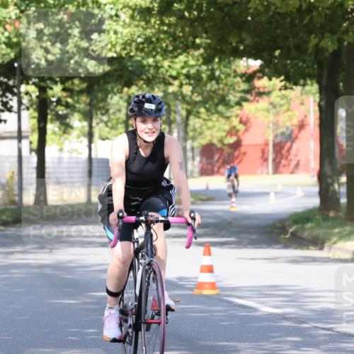 11.08.2024 - GEWOBA Citytriathlon Bremen H.Heesch http://msf.ph/oto/6768909 11.08.2024 10:24:17 Radfahren 2, 33, 44, 80, 88, 101, 116 meine-sportfotos.de