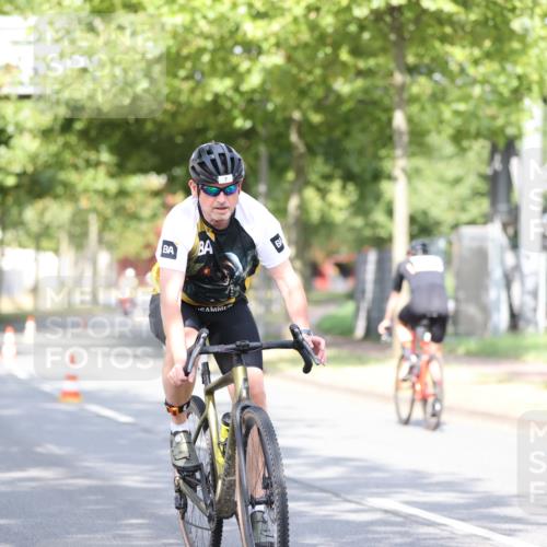 11.08.2024 - GEWOBA Citytriathlon Bremen H.Heesch http://msf.ph/oto/6768919 11.08.2024 10:41:47 Radfahren 5, 7, 35, 47, 102, 110 meine-sportfotos.de