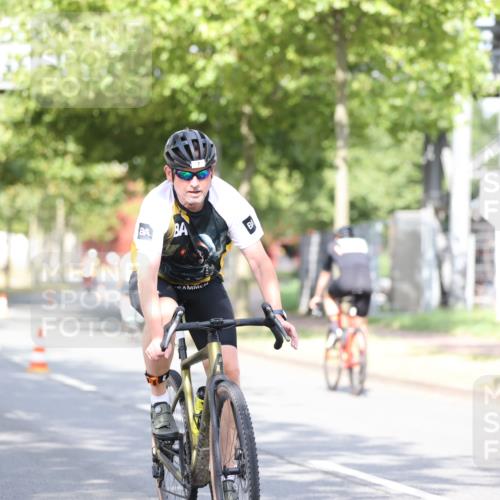 11.08.2024 - GEWOBA Citytriathlon Bremen H.Heesch http://msf.ph/oto/6768922 11.08.2024 10:41:47 Radfahren 5, 7, 35, 47, 102, 110 meine-sportfotos.de