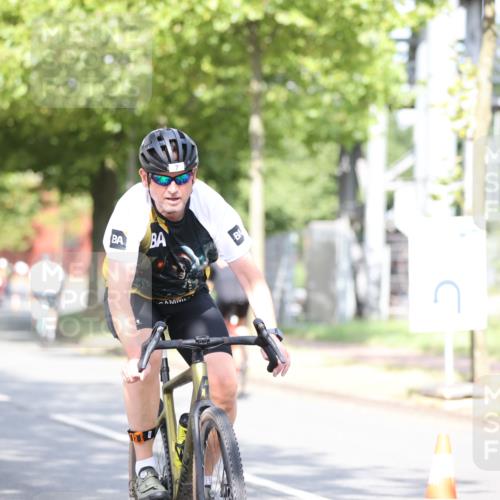 11.08.2024 - GEWOBA Citytriathlon Bremen H.Heesch http://msf.ph/oto/6768929 11.08.2024 10:41:47 Radfahren 5, 7, 35, 47, 102, 110 meine-sportfotos.de