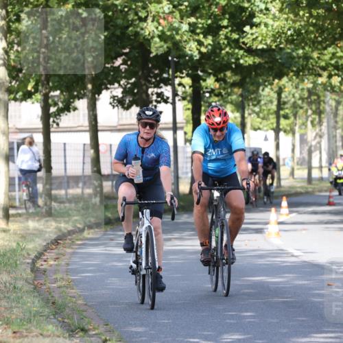 11.08.2024 - GEWOBA Citytriathlon Bremen H.Heesch http://msf.ph/oto/6768931 11.08.2024 10:24:30 Radfahren 2, 18, 67, 68, 88 meine-sportfotos.de
